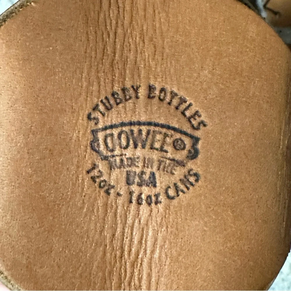 LEATHER CAN HOLDERS lot of 4 Mercedes-Benz Coozie for 12-16 oz cans. NWT - Picture 5 of 7